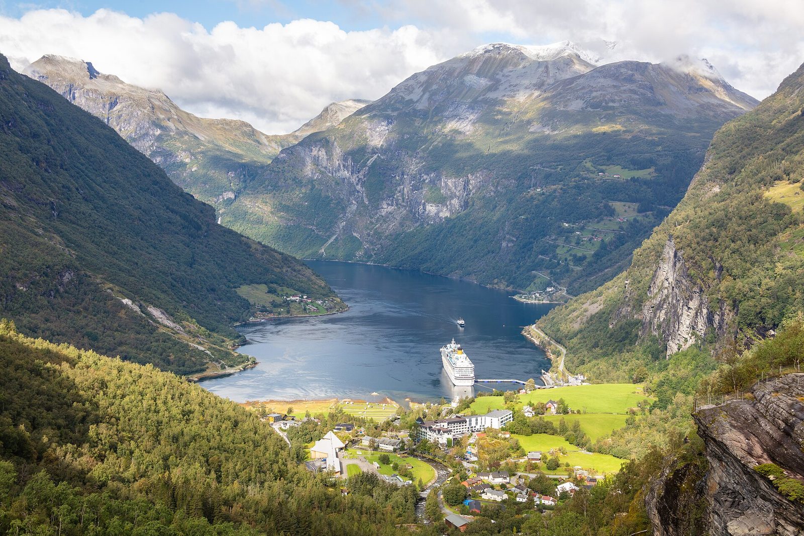 Norwegian fjords by coach