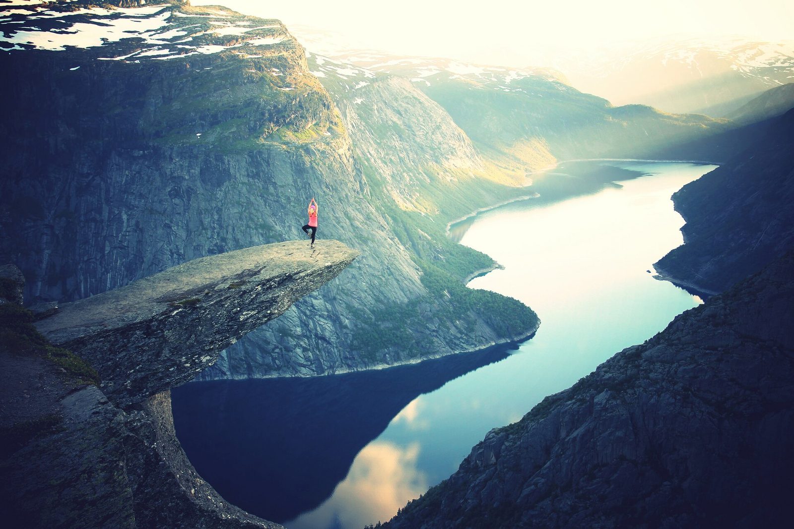 Trolltunga & Preikestolen hiking week